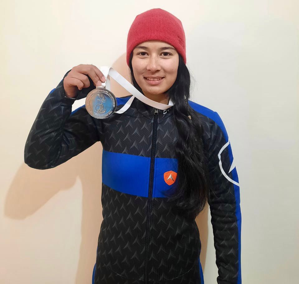 राष्ट्रीय खिलाड़ी जन्नत का अगला लक्ष्य 2024 विंटर ओलंपिक औली में अंडर 16 में रजत पदक जीतकर किया मनाली का नाम रोशन