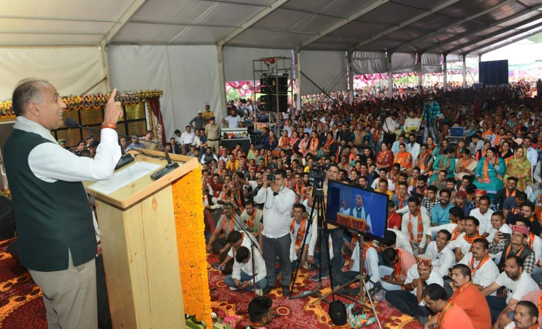 मुख्यमंत्री ने कुल्लू जिला के बंजार विधानसभा क्षेत्र में 60 करोड़ रुपये की 17 विकासात्मक परियोजनाओं के लोकार्पण और शिलान्यास किये