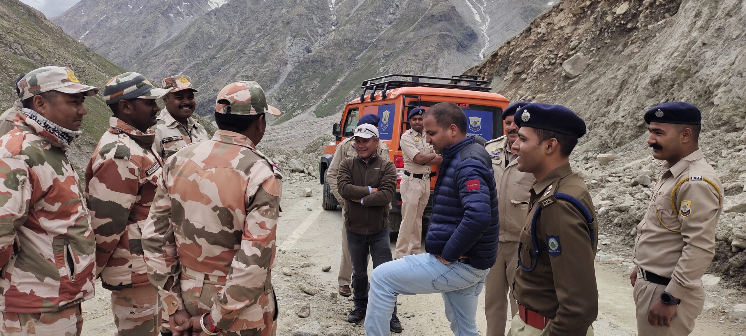 दारचा शिंकुला मार्ग पर 17 वें दिन भी बीआरओ के मशीन ऑपरेटर का नहीं लगा पता