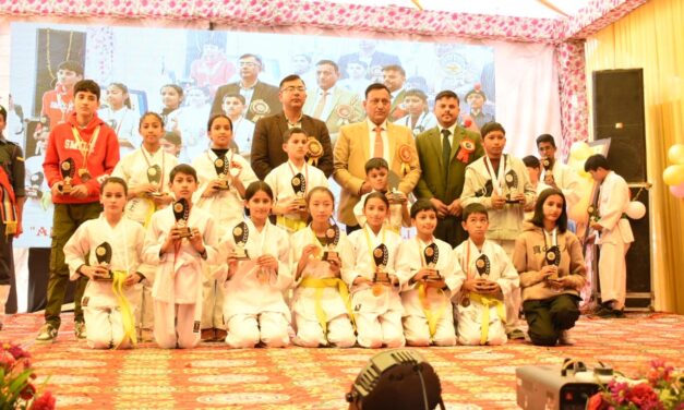 DAV MANALI : डीएवी मनाली में वार्षिक उत्सव ‘कुटंब’ की धूम