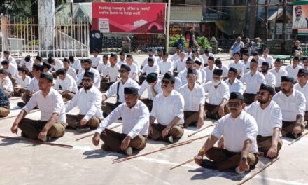 RSS Manali News: मनाली में आरएसएस का भव्य मार्च पास्ट, भारी संख्या में स्वय सेवकों ने लिया भाग