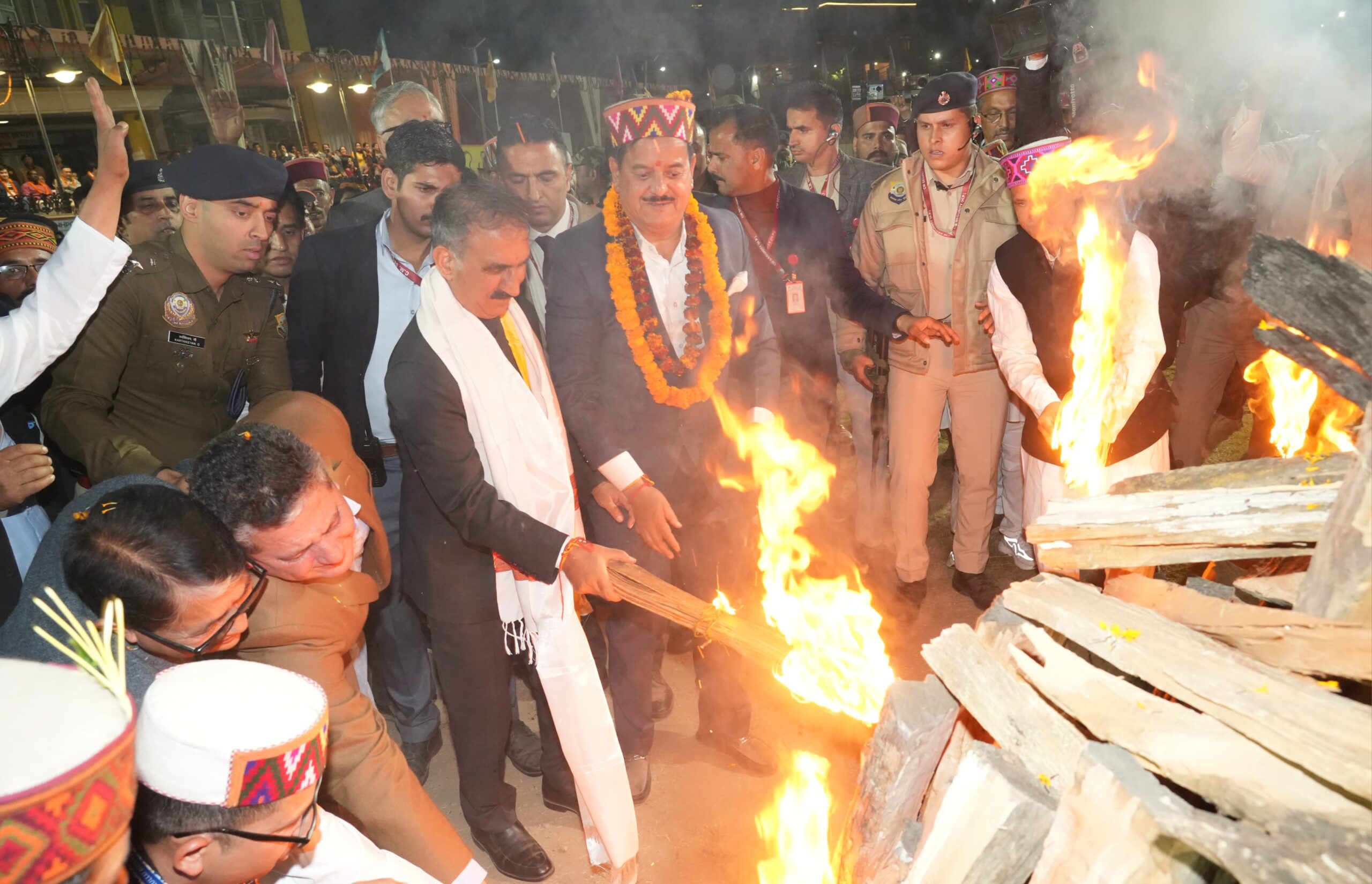 मुख्यमंत्री ने अन्तरराष्ट्रीय कुल्लू दशहरा उत्सव-2024 की अन्तिम सांस्कृतिक संध्या की अध्यक्षता